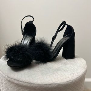 Size 6.5 Black feather heels!